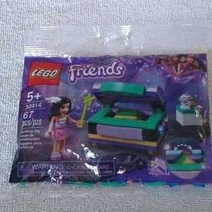 Lego Friends building Lego set